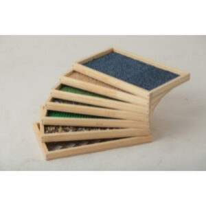 Тактильная дорожка (7 составных модулей). В комплект входит подставка на колесиках.