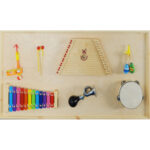 Панель с музыкальными инструментами