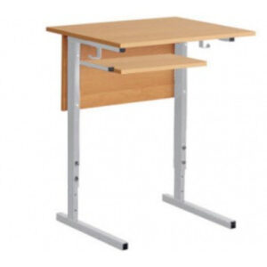 Парта-стол компьютерный одноместный с полкой.ЛДСП 16 мм.Труба квадрат 25х25 мм. Цвет: бук светлый. Ростовая группа: 3 (высота 58см.)